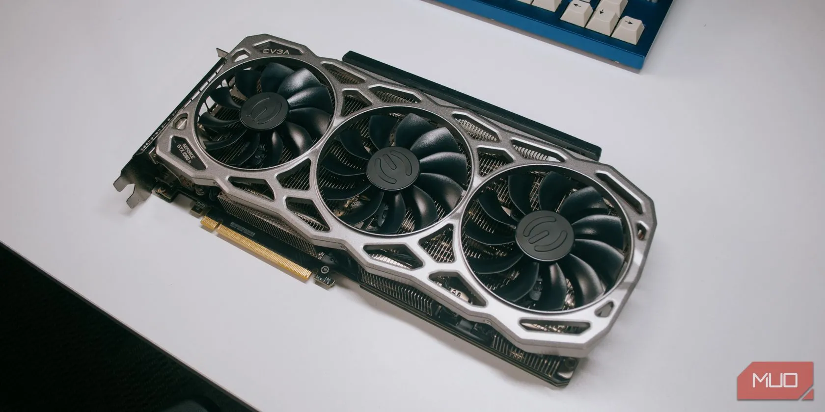 Quạt tản nhiệt của card đồ họa GTX 1080 Ti