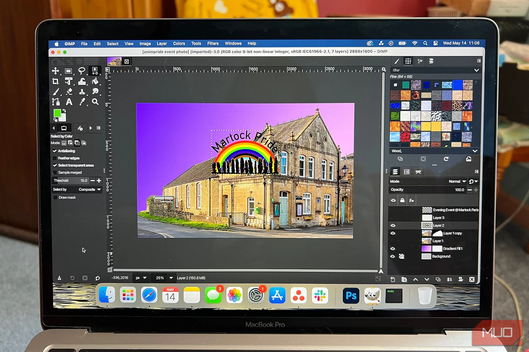 Tệp PSD của Photoshop đang mở trên GIMP chạy trên MacBook Pro, cho thấy khả năng tương thích cao