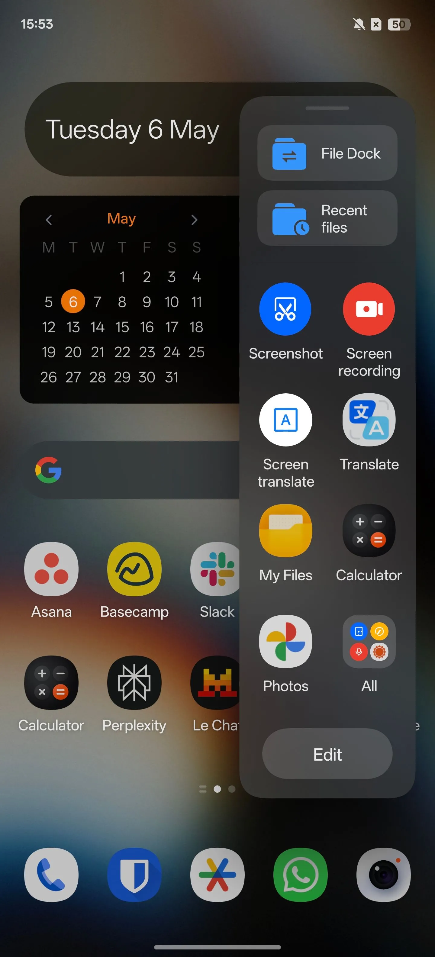 Thanh Bên Thông Minh trên màn hình chính của điện thoại OnePlus.