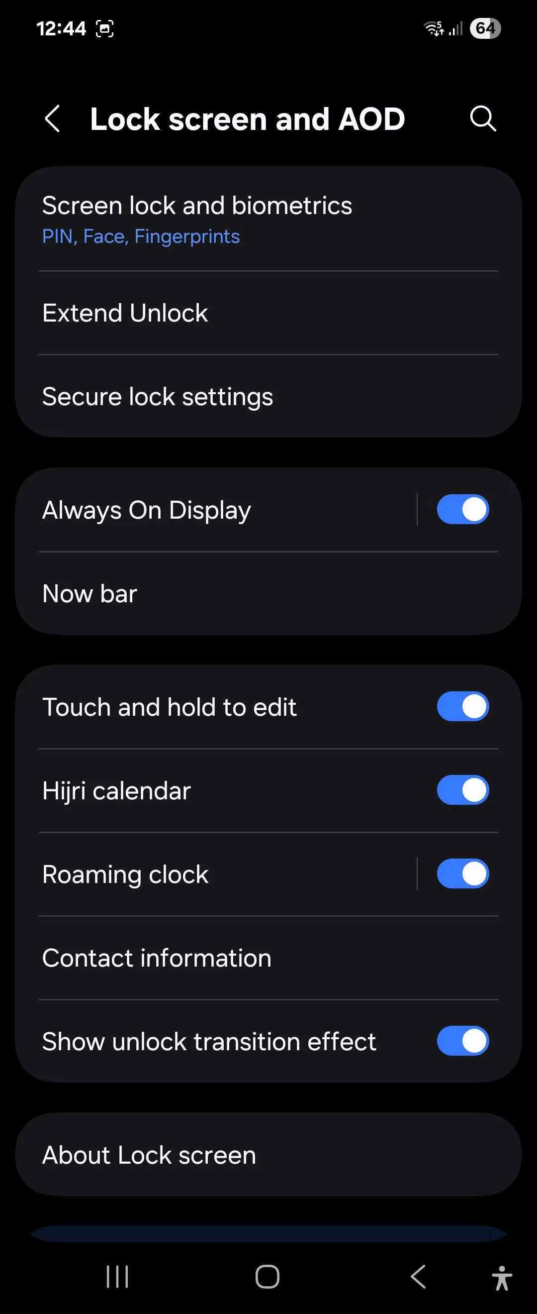 Thanh Now Bar hiển thị thông báo trực tiếp và cài đặt trên Galaxy Z Flip 6 chạy One UI 7