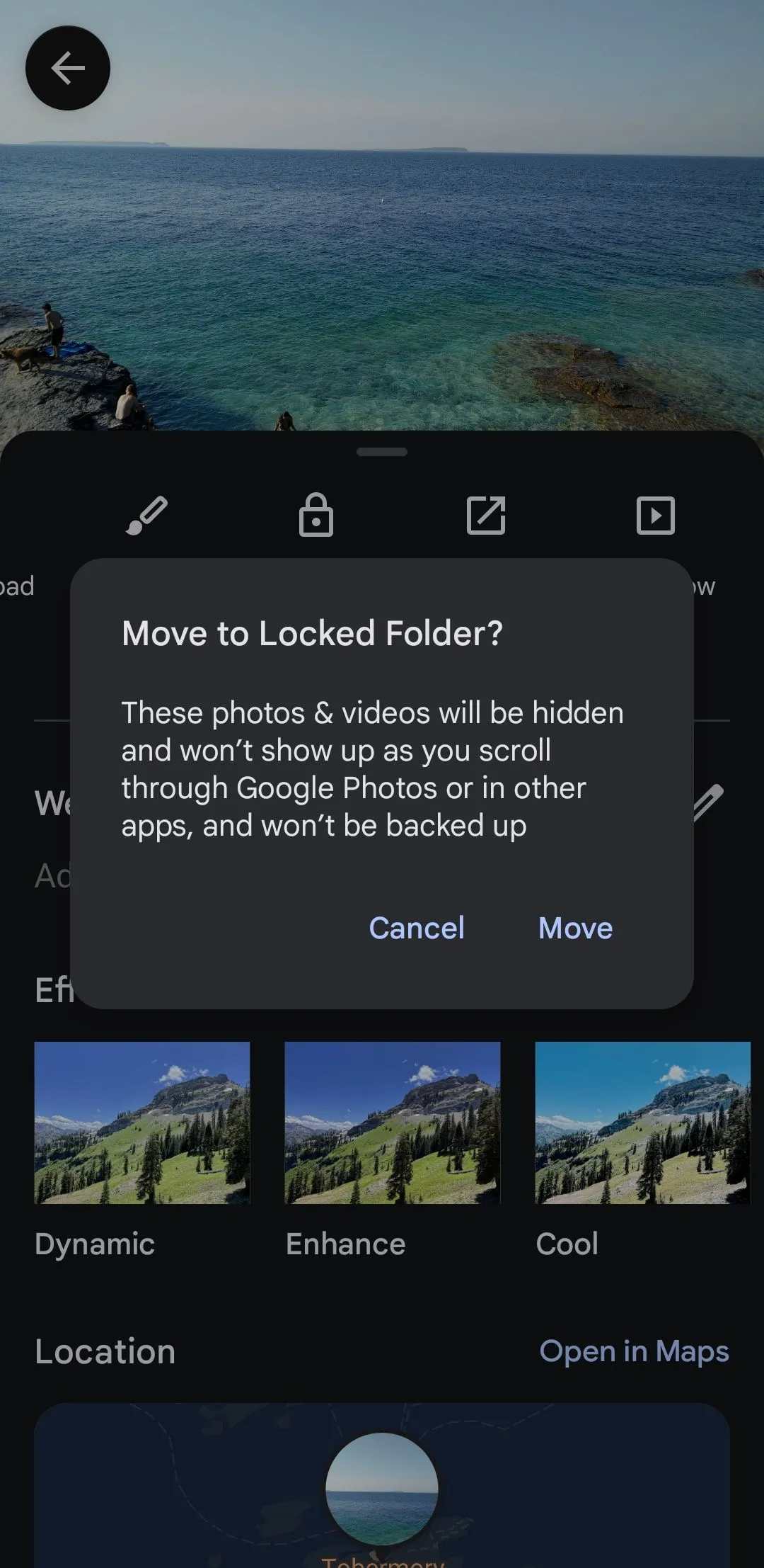 Thông báo xác nhận di chuyển ảnh vào Thư mục khóa trong Google Photos