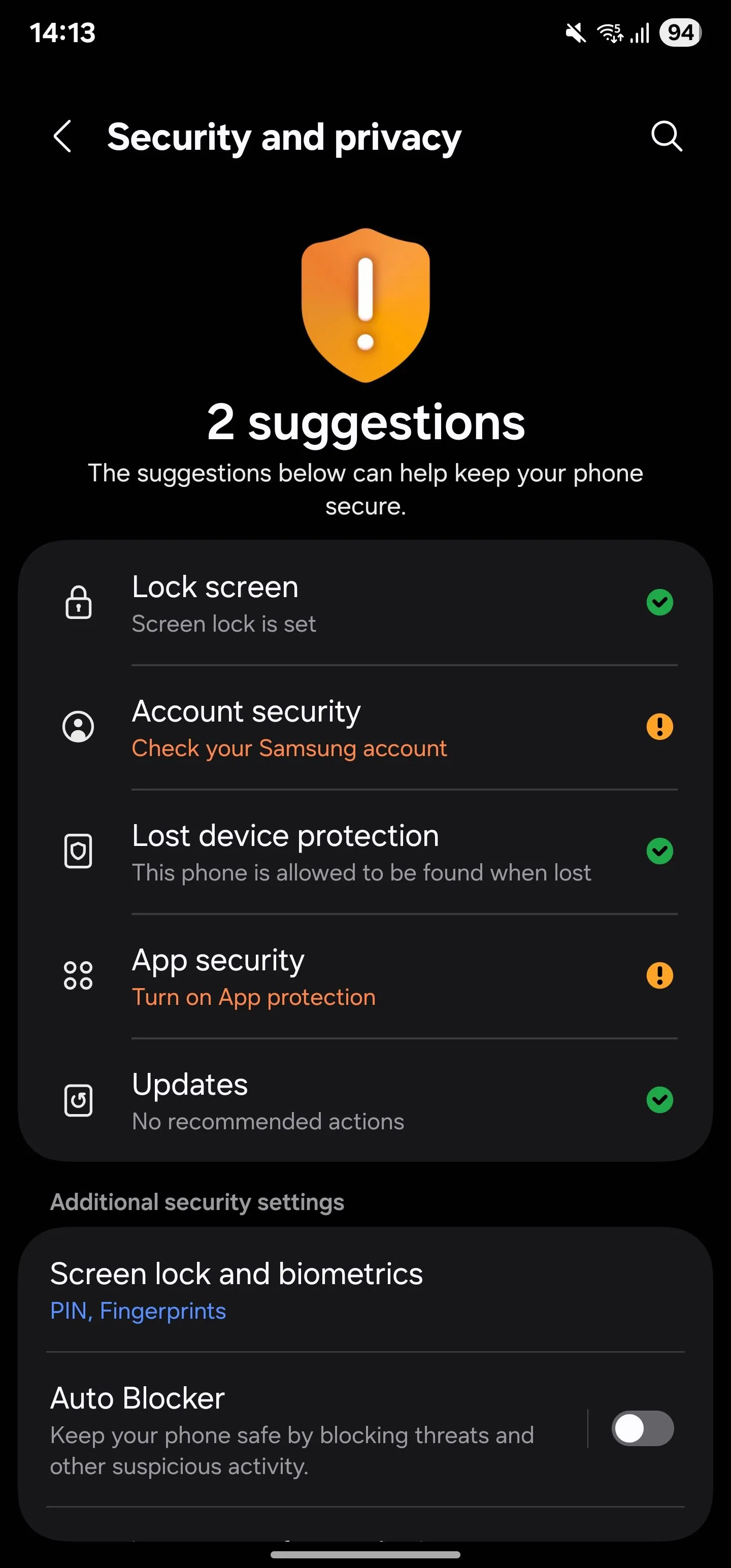 Trang Bảo mật và quyền riêng tư trên điện thoại Samsung hiển thị các tùy chọn bảo vệ