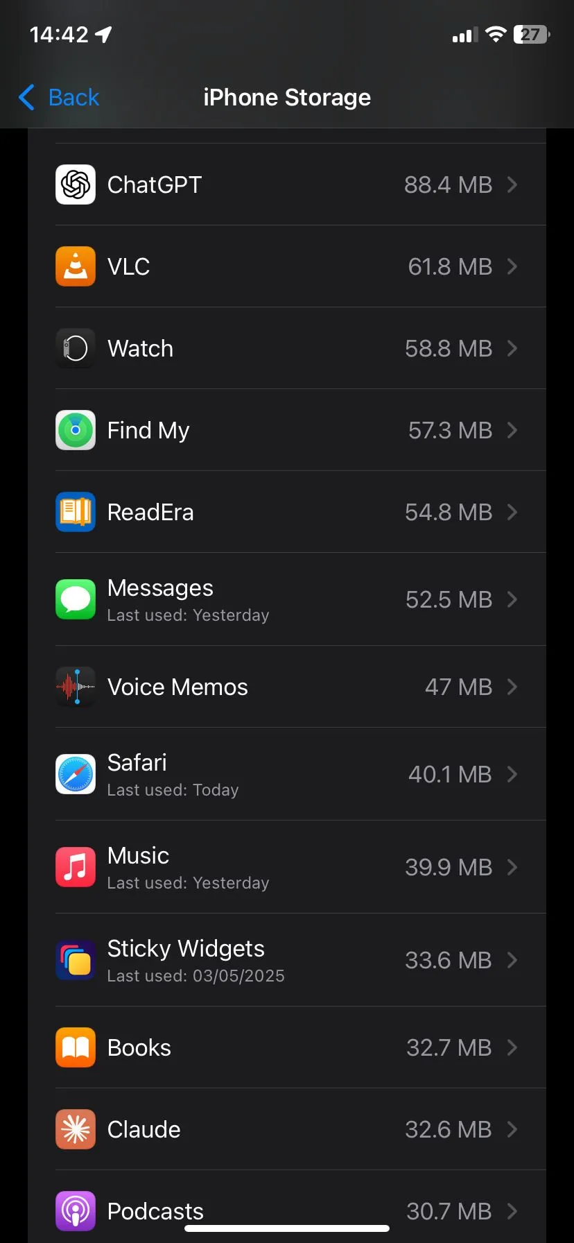 Trang cài đặt ứng dụng Safari trên iPhone.