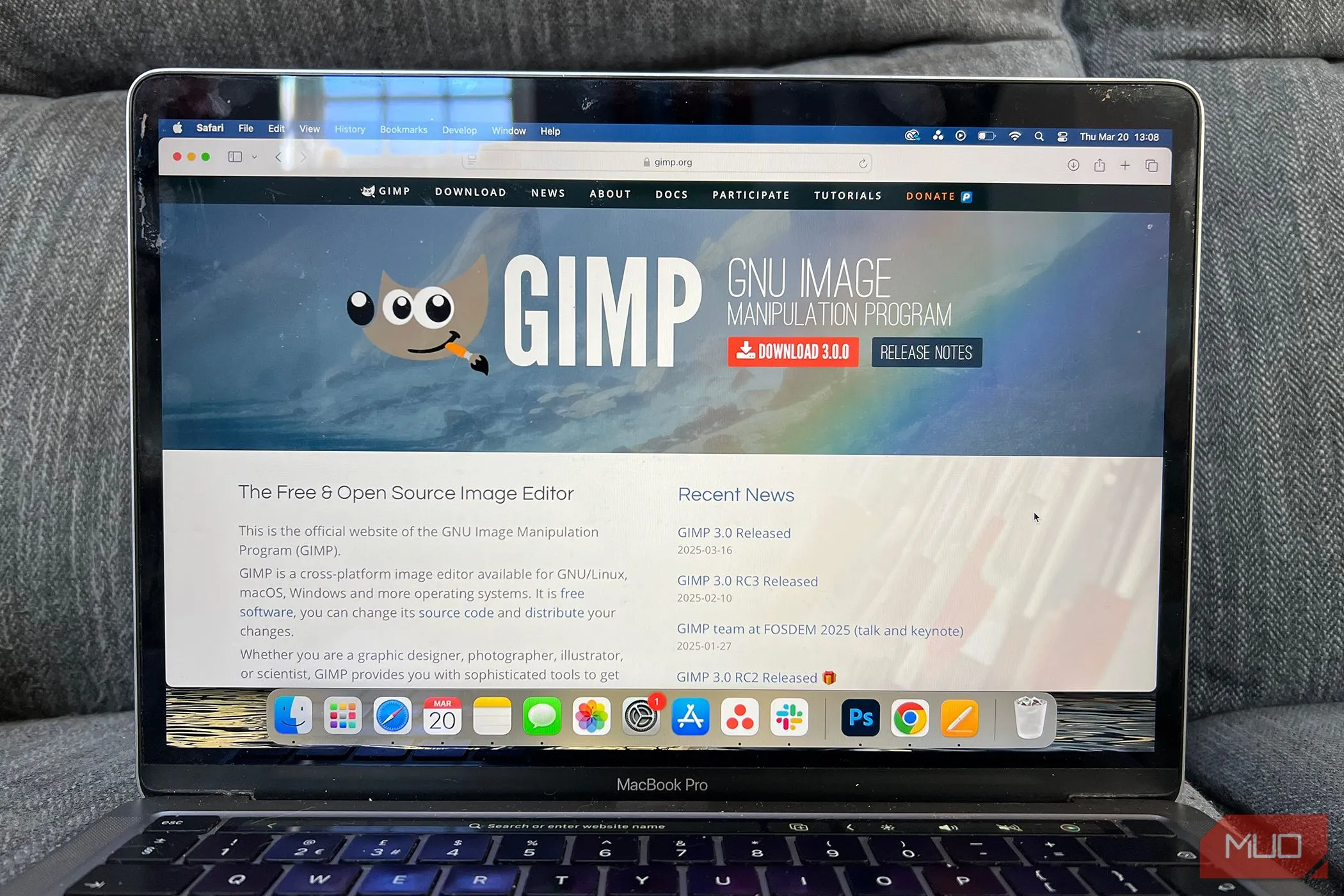Trang chủ GIMP với tuyên bố mã nguồn mở theo Giấy phép Công cộng GNU