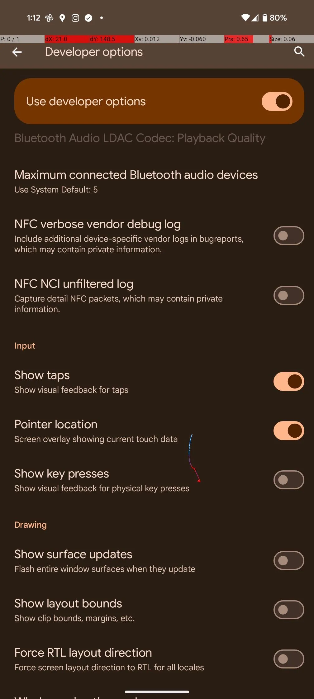 Tùy chọn Hiển thị chạm và Vị trí con trỏ được bật trên Pixel 8 Pro
