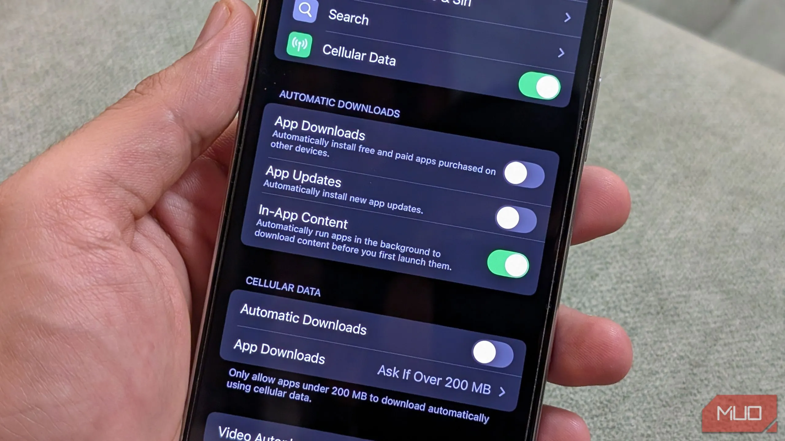 Tùy chọn sử dụng Dữ liệu di động cho App Store trong cài đặt iPhone