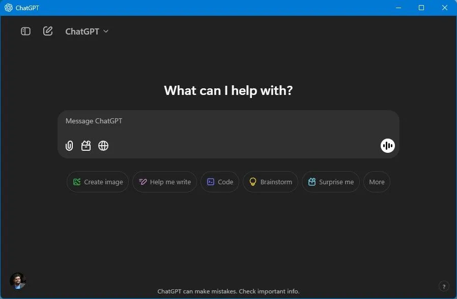 Ứng dụng ChatGPT hiển thị trên giao diện Windows 11 với các tính năng chụp màn hình và webcam