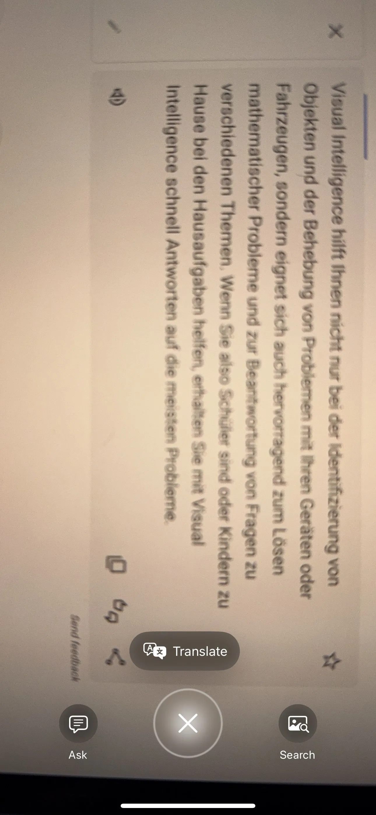 Visual Intelligence trên iPhone 15 Pro tóm tắt một đoạn văn bản dài một cách nhanh chóng.