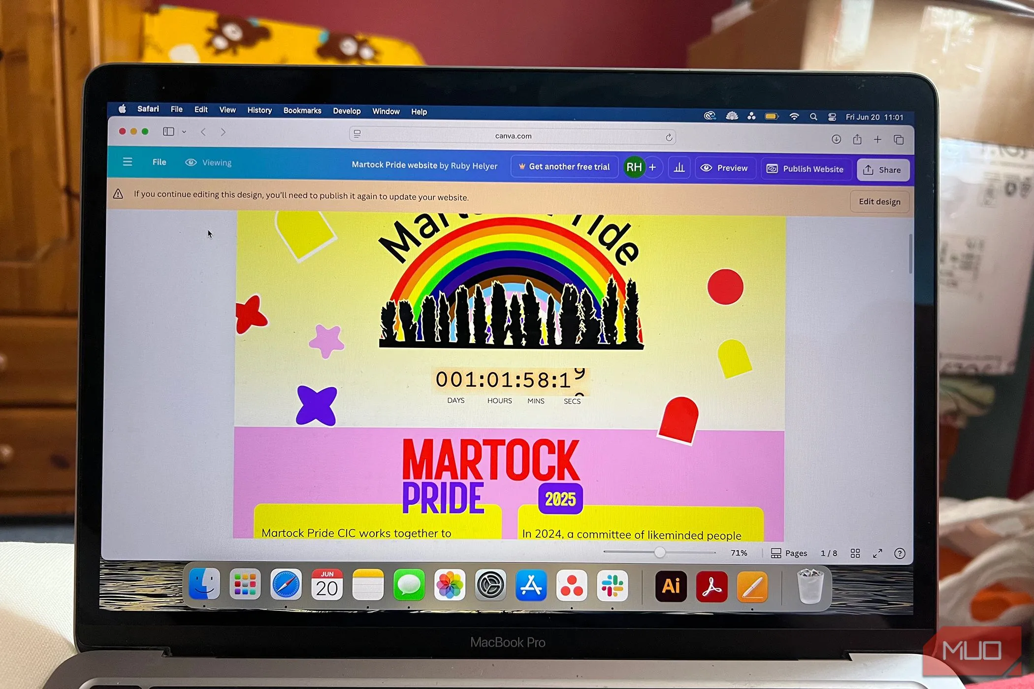 Website Martock Pride trên Canva tích hợp ứng dụng đếm ngược thời gian, thể hiện khả năng mở rộng của Canva Apps.
