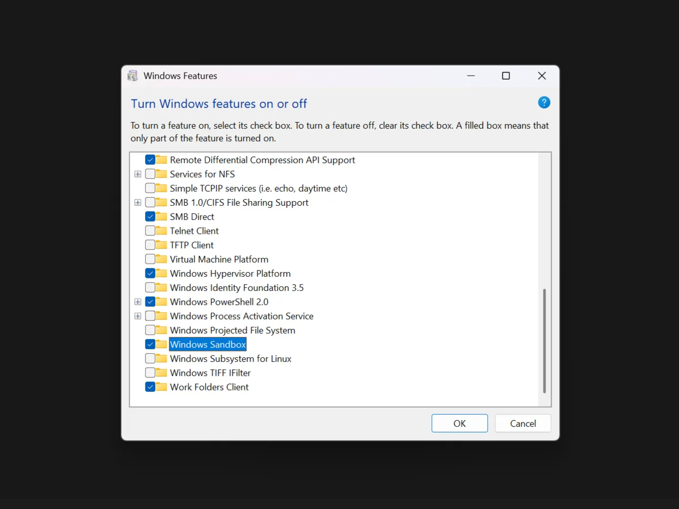 Windows Sandbox được bật trong cửa sổ 'Turn Windows features on or off' để thử nghiệm phần mềm an toàn.