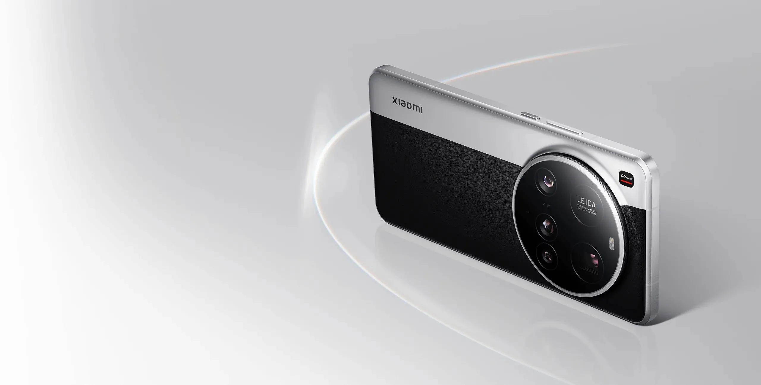 Xiaomi 15 Ultra với cụm camera tròn lớn